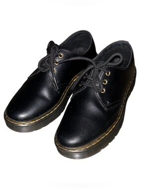 Dr. Martens Zavala